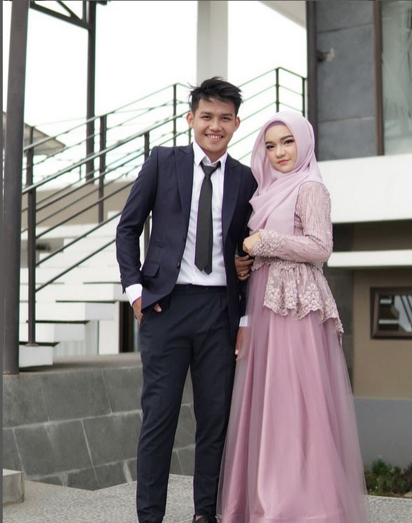 5 Potret Cantik Rismahani, Istri Witan Sulaeman