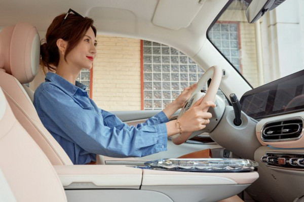 Mobil China Ini Bisa Bikin Wanita Menstruasi Jadi Lebih Nyaman