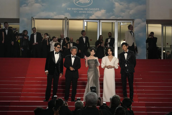 Song Kang Ho Pecahkan Rekor Lewat Kemenangan di Festival Film Cannes 2022