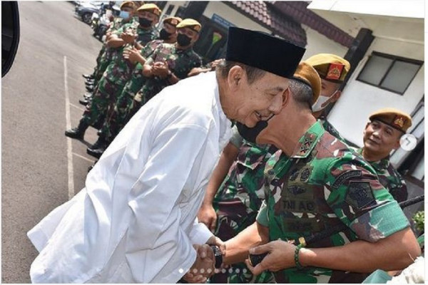 Habib Luthfi Diangkat Jadi Warga Kehormatan Korps Baret Cokelat