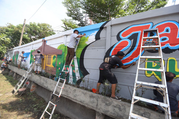 HUT ke-495 Jakarta, Tanjung Priok Tampilkan Mural Potensi Wilayah