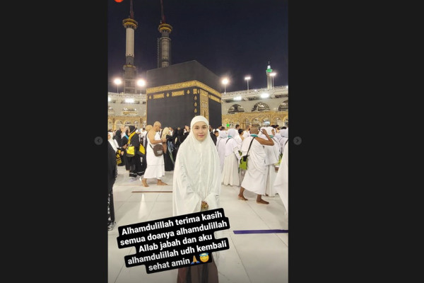 Sakit Setibanya di Mekkah, Ayu Ting Ting Kini Sudah Sehat dan Menjalani Ibadah Umrah