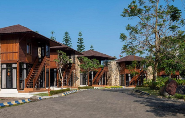 10 Hotel Bernuansa Alam di Jabodetabek, Cocok Buat Staycation