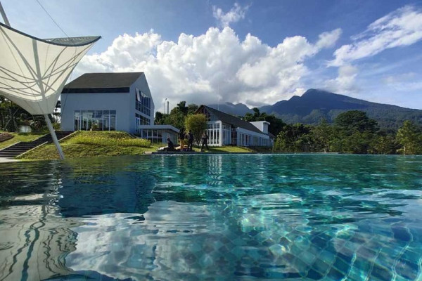 10 Hotel Bernuansa Alam di Jabodetabek, Cocok Buat Staycation