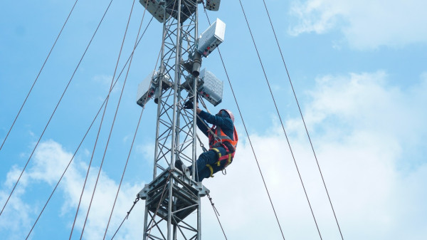 Bareng Ericsson, Indosat Ooredoo Hutchison Jadi Official 5G Partner Ajang Jakarta E-Prix 2022