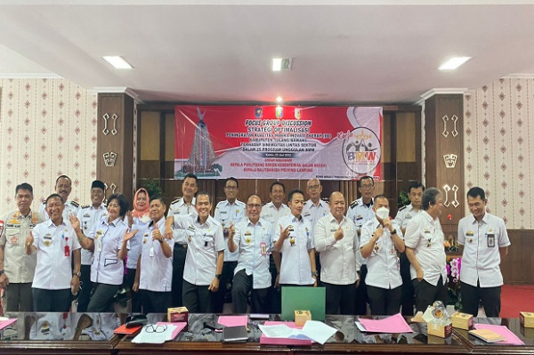 Bupati Winarti Sampaikan Pentingnya Pelayanan Optimal dalam Acara Focus Group Discussion