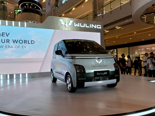 Ini Bedanya Wuling EV Indonesia dan Hongguang di China