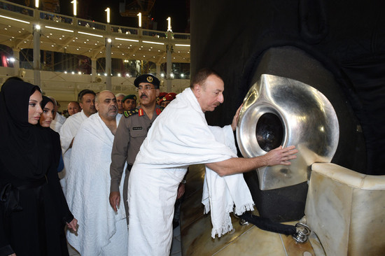 5 Pemimpin Dunia yang Pernah Masuk Ka'bah, Salah Satunya Presiden Indonesia