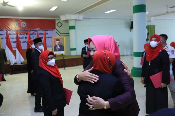 Bupati Tulang Bawang Laksanakan Penataan Jabatan Kepala Sekolah dan Jabatan Pengawas Se-Kabupaten Tulang Bawang