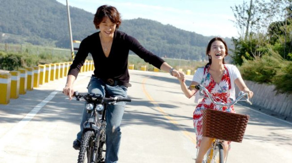 7 Drama Korea tentang Musuh Jadi Cinta