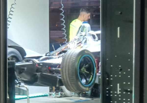 Mobil-mobil Formula E Langsung Dibongkar usai Balapan, Begini Penampakannya