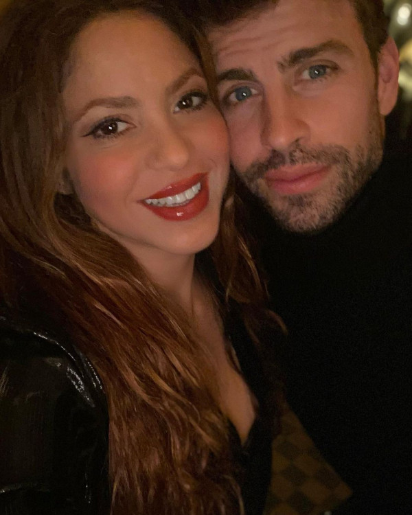 Perjalanan Asmara Shakira dan Pique yang Berpisah Gegara Selingkuh