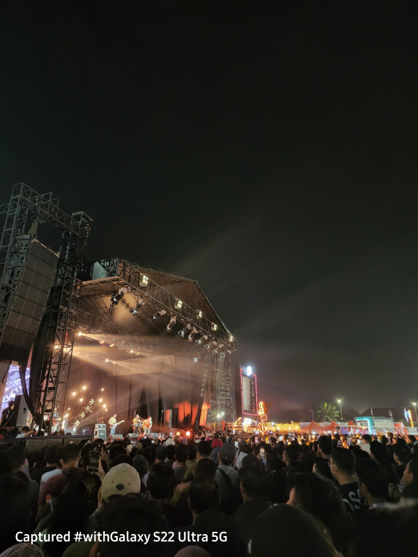 Cara Bikin Foto Ciamik Saat Konser Musik Menggunakan HP