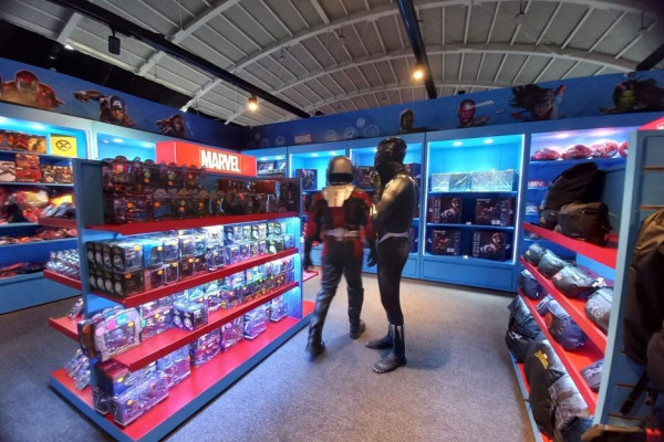 Berburu Merchandise Marvel, dari Gantungan Kunci Rp50 Ribu hingga Figurin Rp12 Juta