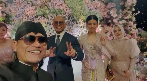 3 Pernikahan Artis Ini Dihadiri Gus Miftah, Siapa Saja dan Apa Nasihatnya?