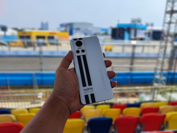 Terinspirasi Mobil Balap, Ini Spesifikasi dan Keunggulan realme GT Neo 3