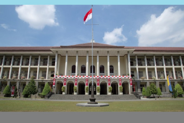 10 Universitas dengan Fakultas dan Jurusan Kedokteran Terbaik di Indonesia