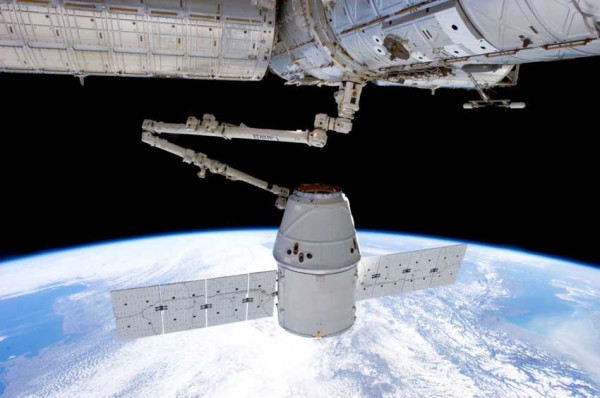 Ada Kebocoran Bahan Bakar, Misi Kargo SpaceX ke ISS Dibatalkan