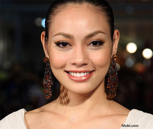 4 Artis Film Thailand yang Sering Beradegan Panas, Nomor 3 Langganan Peran PSK