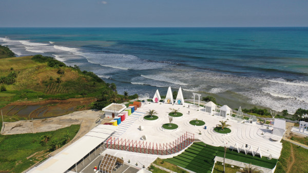 Karang Potong Ocean View, Tempat Wisata Baru di Cianjur dengan Laut Biru