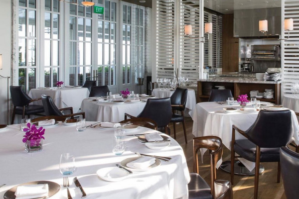 7 Tempat Kuliner yang Cozy di Marina Bay Sands, Nomor 5 Bisa Sambil Nikmati Matahari Terbenam
