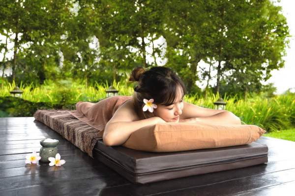 Check This Out! Di Lido Lake Resort Ada Free Special Body Treatment untuk Para Ibu