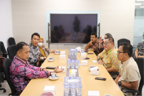 E-Peken Jadi Andalan Wali Kota Surabaya Eri Cahyadi Bangkitkan Sektor UMKM