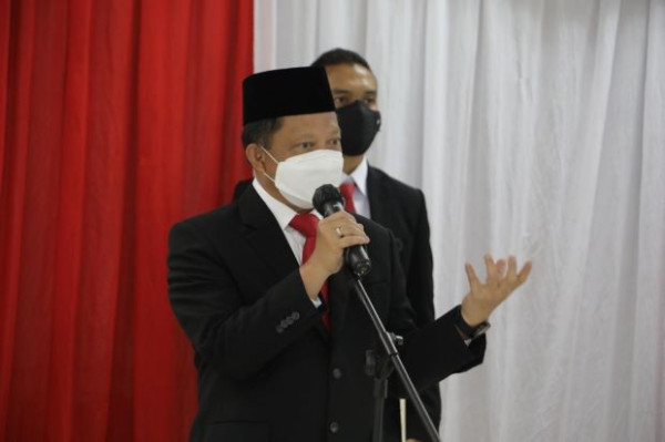 Letjen TNI (Purn.) Jeffry Apoly Rahawarin Dilantik Jadi Deputi, Mendagri Ingatkan Tugas BNPP