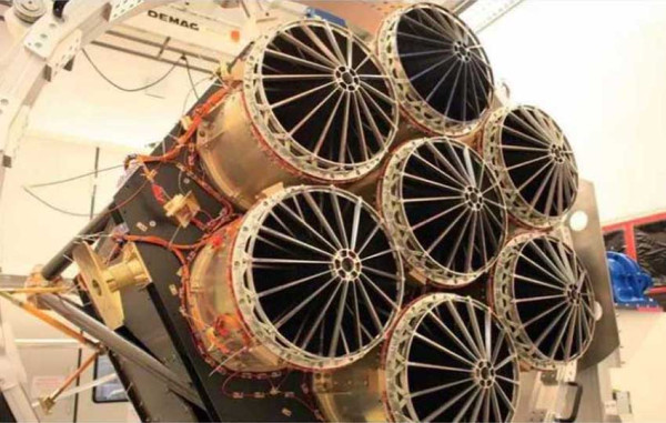 Rusia Ingin Lanjutkan Operasi Teleskop Pencarian Lubang Hitam Tanpa Izin Jerman