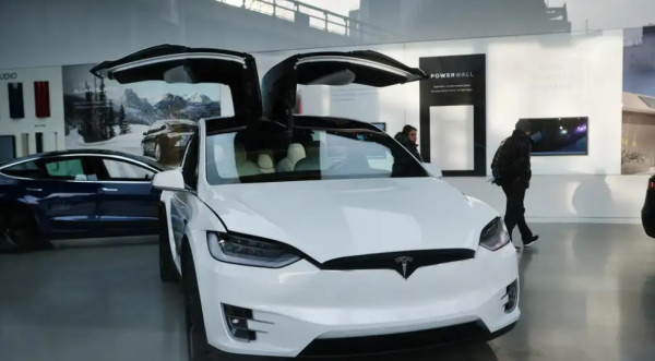 Fitur Baru Tesla Model 3 Punya Celah Keamanan, Mobil Bisa Mudah Digondol Maling