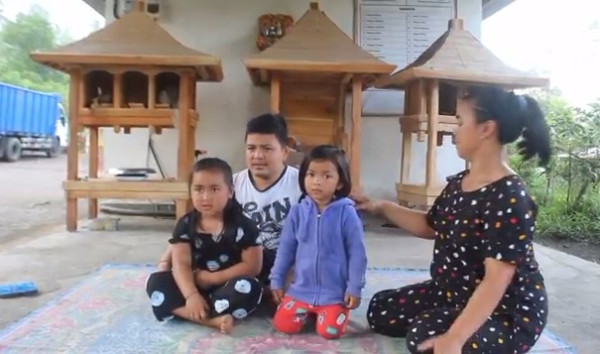 Viral! Bocah Perempuan 6 Tahun Taklukkan Gunung Agung
