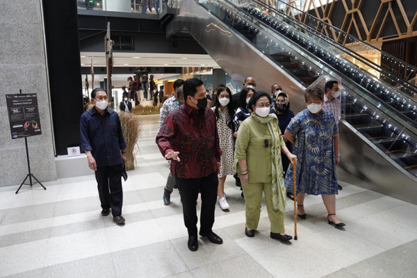 Potret Kebersamaan Erick Thohir dan Megawati Saat Meninjau Gedung Sarinah