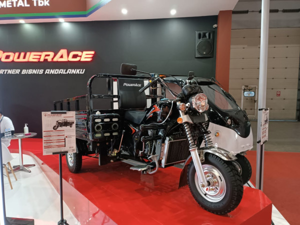 Perdana, Powerace Hadirkan Lini Motor Niaga di Jakarta Fair 2022