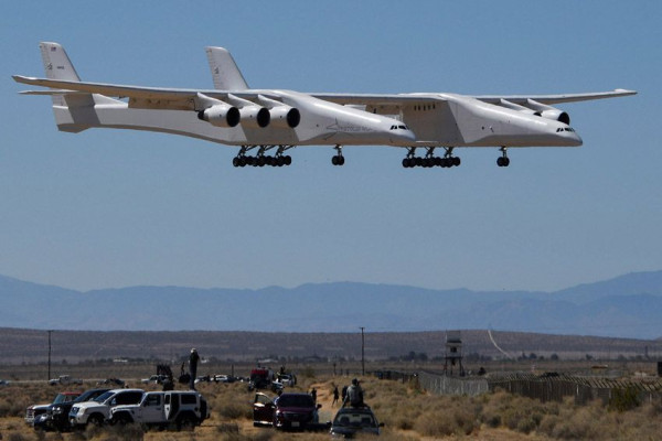 Pesawat Roc Stratolaunch Jalani Uji Terbang Ke-6, Hasilnya Tidak Terduga