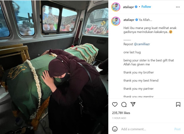 Momen Pilu Atalia Saksikan Zara Peluk Peti Jenazah Eril Sepanjang Perjalanan Menuju Pemakaman