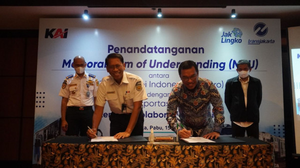 Transjakarta dan KAI Kerja Sama Siapkan Integrasi Transportasi hingga Kawasan TOD