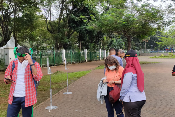 Hari Kedua Buka untuk Umum, Monas Dikunjungi Wisatawan Asing