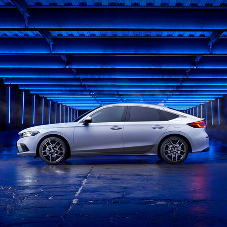 Mengusung Mesin Hybrid, Honda Civic e:HEV Resmi Mengaspal di Thailand