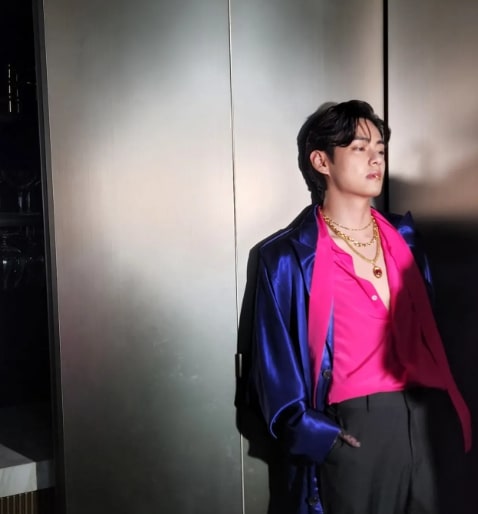 Cerita Lengkap V BTS soal Momen Viral Bersama Olivia Rodrigo di Grammy Awards 2022