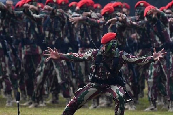 Mau Tahu Perbedaan Brimob dan Kopassus? Simak Nih!