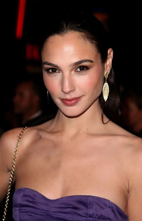 7 Fakta Gal Gadot Pemeran Wonder Woman yang Belum Pernah Diketahui