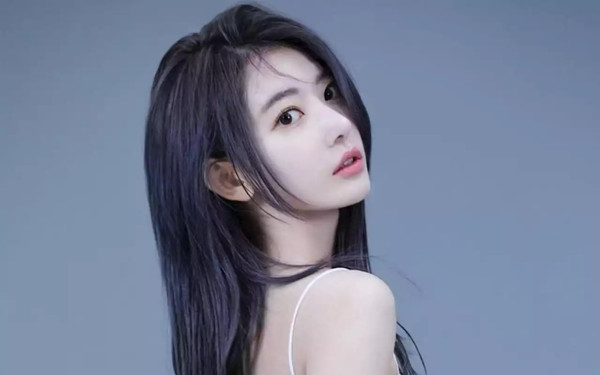 7 Visual dan Center Grup K-Pop yang Bukan Berasal dari Korea