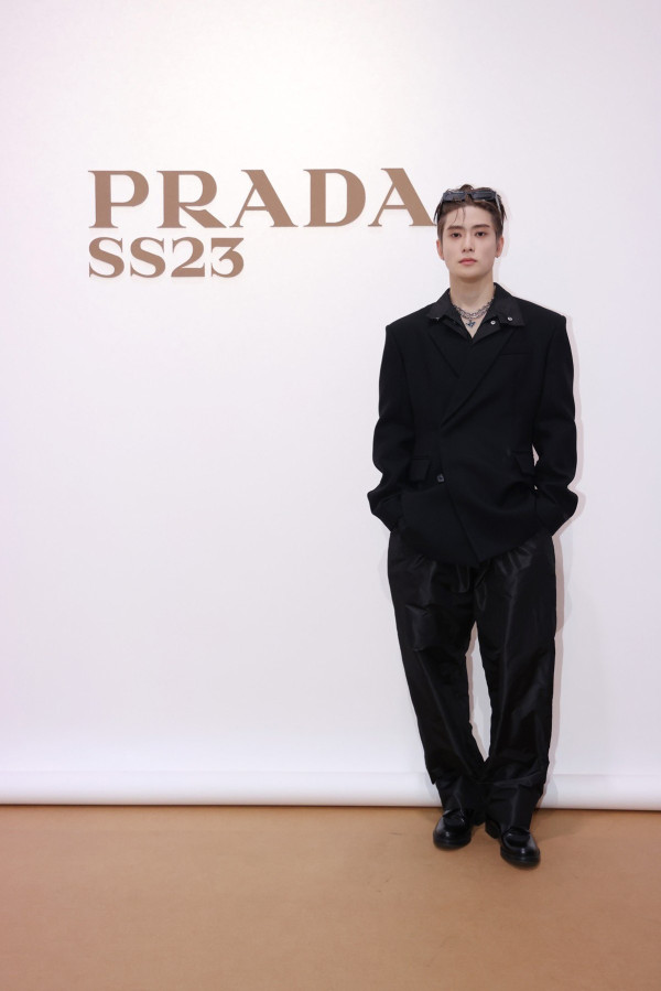 Jaehyun NCT, Louis Partridge hingga Win Metawin Curi Perhatian di Prada SS23 Fashion Week, Gantengnya Kebangetan