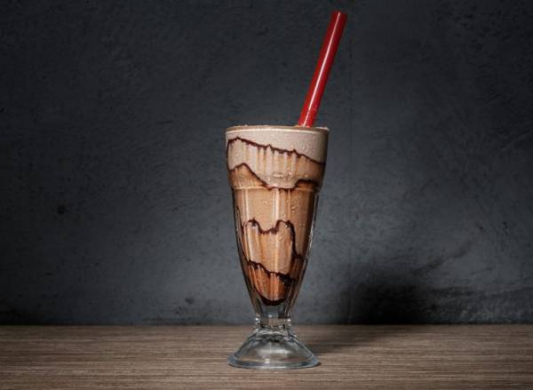 8 Minuman Penyebab Kolesterol Tinggi yang Sebaiknya Tidak Dikonsumsi Setiap Hari