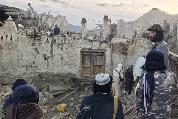 Korban Tewas Gempa Bumi di Afghanistan Jadi 280 Orang
