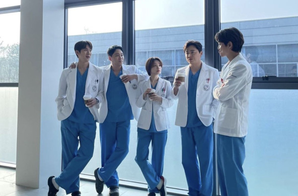 10 Drama Korea tvN Rating Tertinggi Sepanjang Masa, Hometown Cha-Cha-Cha Tak Masuk