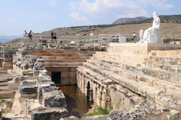 Gerbang ke Neraka Kota Yunani Kuno Hierapolis Dibuka Kembali, Ini Mitos dan Faktanya