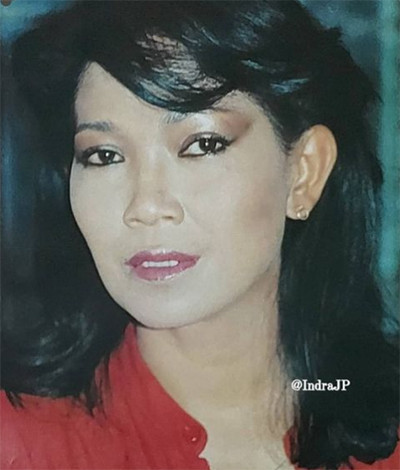 8 Potret Lawas Rima Melati dengan Gaya Rambutnya yang Ikonik