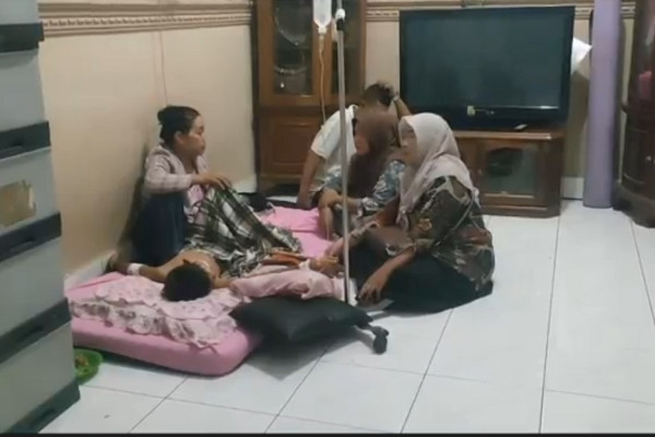 Sadis dan Brutal! Pelajar SMP Sayat Wajah Kakak Beradik di Ladang
