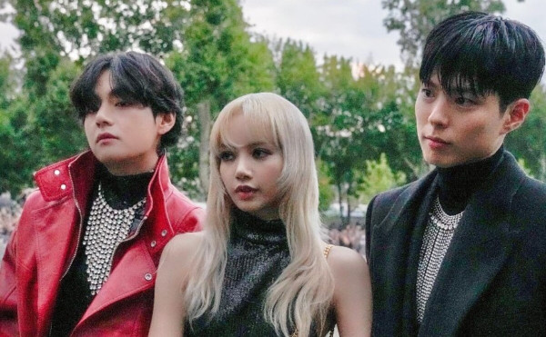 Bukan Lisa BLACKPINK yang Sewa Jet untuk V BTS dan Park Bo-Gum, Ini Fakta Sebenarnya